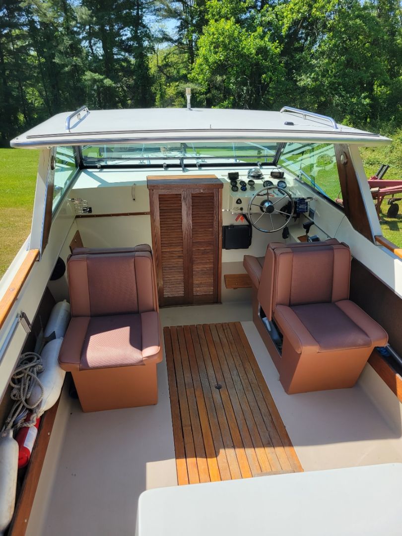 1972 SLICKCRAFT SS-235 - Image 4